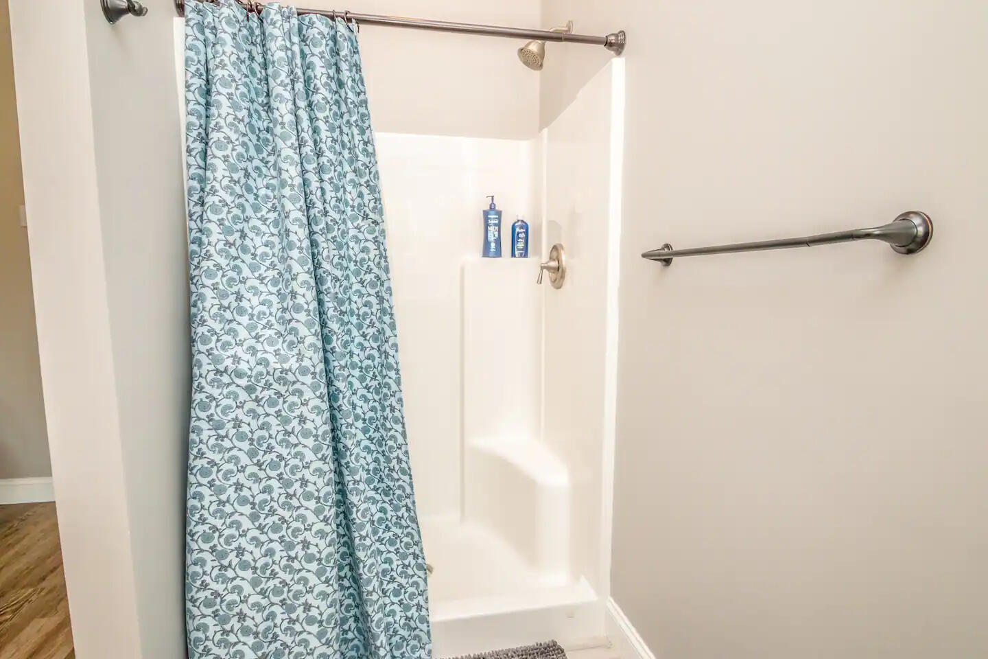 Conway Vacation House Shower