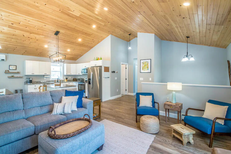 Conway Vacation House Living Room